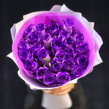 25 сиреневых роз